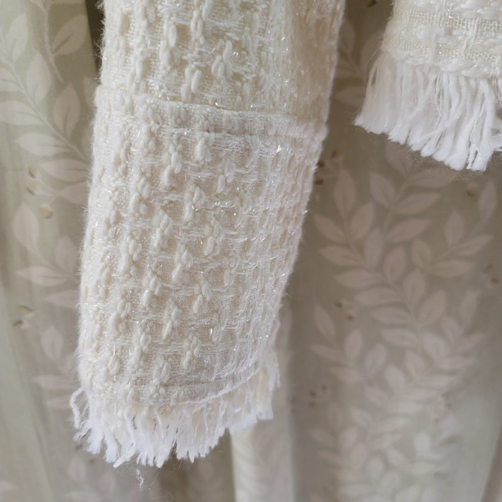 Cache Cream Suit w Flared Skirt & Crystal buttons - Picture 9 of 11